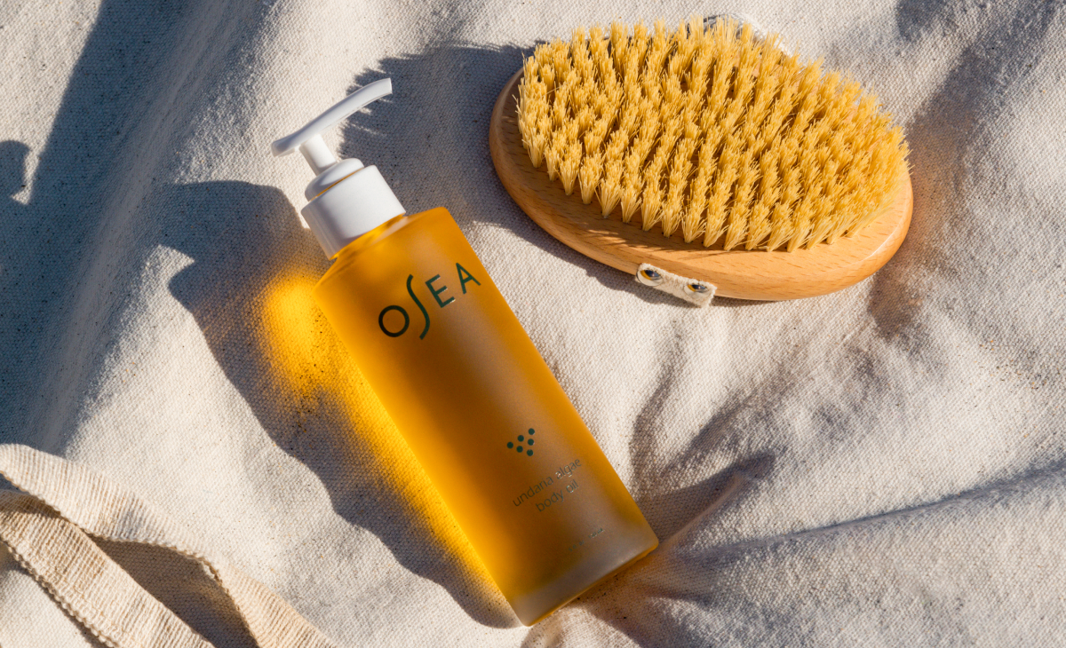 Undaria Algae™ Oil and Plant-Based Body Brush